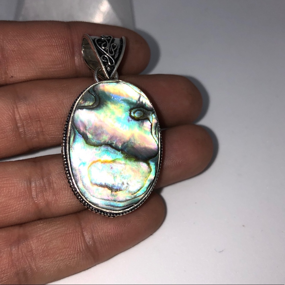 Abalone Shell Pendant - Picture 2 of 3